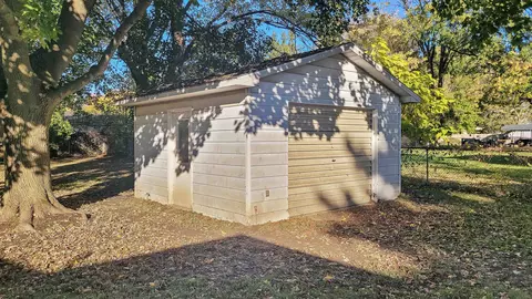230 S Elms, Flushing, MI 48433 photo 30