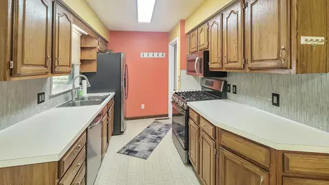 230 S Elms, Flushing, MI 48433 photo 11