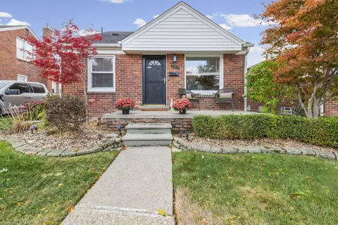 22306 Alger, Saint Clair Shores, MI 48080