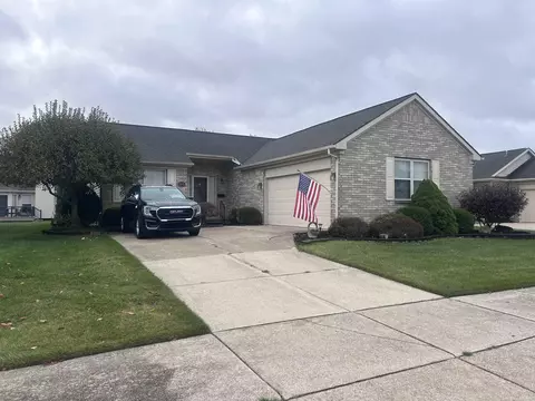 18010 Redwood Dr, Macomb, MI 48042