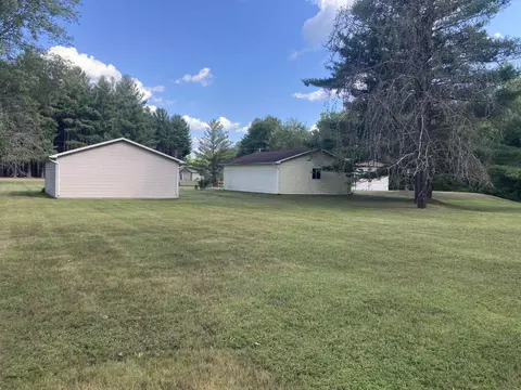 Exterior - 542 Silver, Gladwin, MI 48624 photo 9 of 13