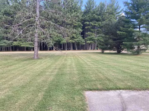 Exterior - 542 Silver, Gladwin, MI 48624 photo 6 of 13