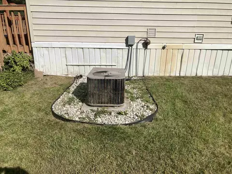 Exterior - 542 Silver, Gladwin, MI 48624 photo 3 of 13