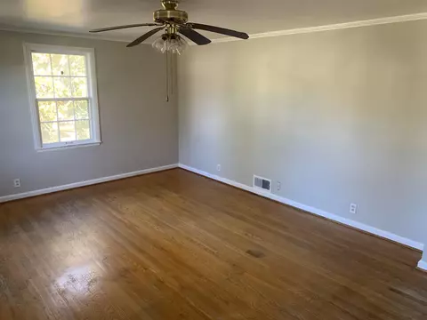 Living - 406 S Lynch, Flint, MI 48503 photo 6 of 8