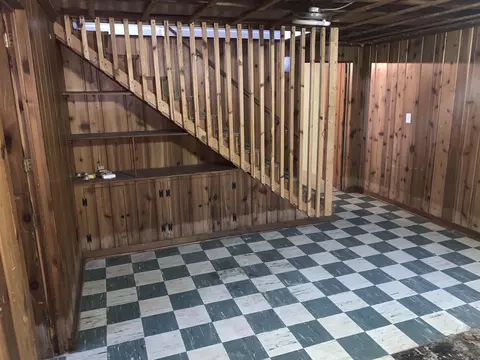 Living - 406 S Lynch, Flint, MI 48503 photo 8 of 8