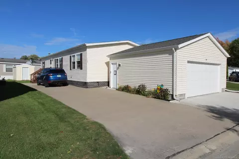 104 Oldbrook, Port Huron, MI 48060