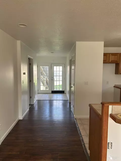 724 W Front, Monroe, MI 48161 photo 2