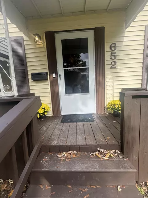 Exterior - 652 Huron, Flint, MI 48507 photo 6 of 7