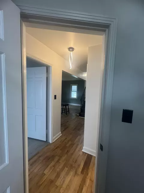 Entry Way - 652 Huron, Flint, MI 48507 photo 2 of 4