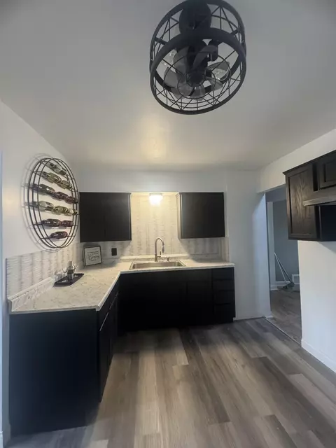 Kitchen - 652 Huron, Flint, MI 48507 photo 2 of 8