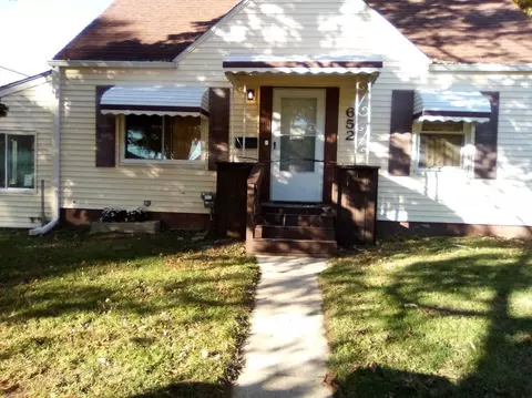 652 Huron, Flint, MI 48507