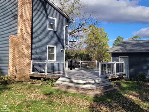 9503 Vernon, Bancroft, MI 48414 photo 3