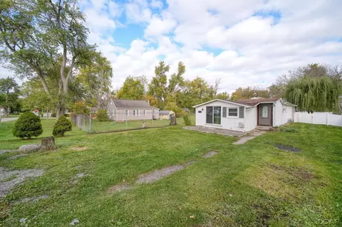 Exterior - 2736 Drexel, Adrian, MI 49221 photo 3 of 7