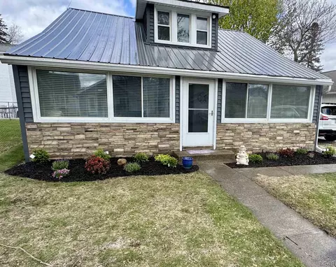 2381 Elm Park, Manitou Beach, MI 49253
