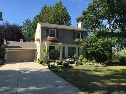 351 Moselle, Grosse Pointe Farms, MI 48236