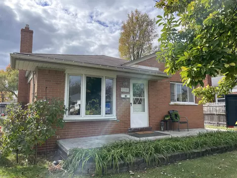 23106 Beverly, Saint Clair Shores, MI 48082