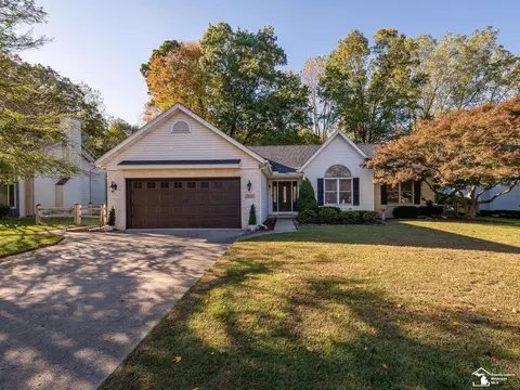 815 Scarlet Oak, Monroe, MI 48162