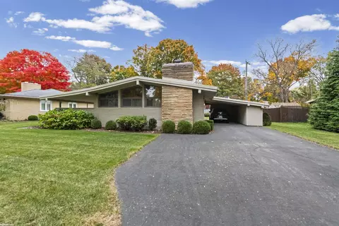 38482 Riverside, Clinton Township, MI 48036