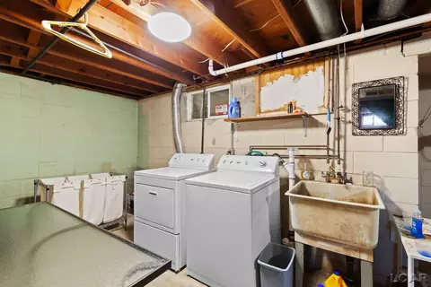 110 E South, Adrian, MI 49221 photo 18