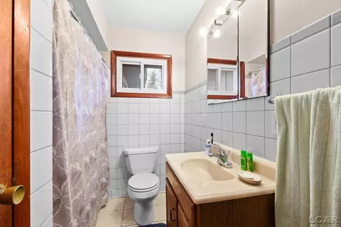 110 E South, Adrian, MI 49221 photo 17