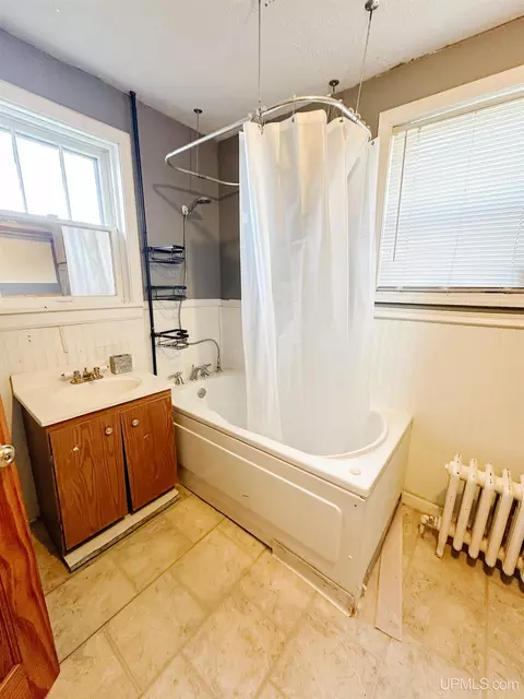 845 N N Pne, Ishpeming, MI 49849 photo 11