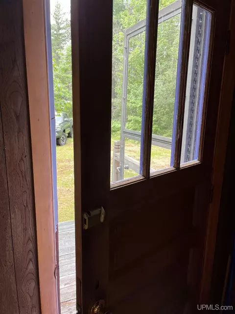 Entry Way - Undisclosed, Ishpeming, MI 49814 photo 1 of 1