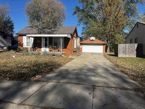 23105 13 Mile, Saint Clair Shores, MI 48082