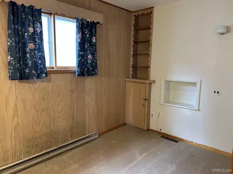 205 N 3rd, Ishpeming, MI 49849 photo 10