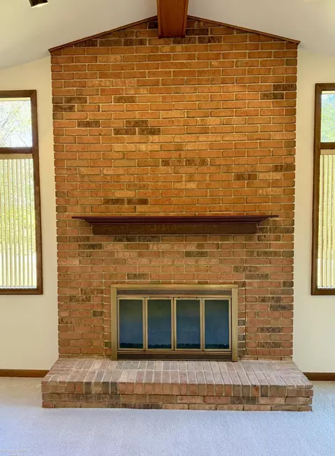 Living - 177 Eckford, Troy, MI 48085 photo 3 of 4