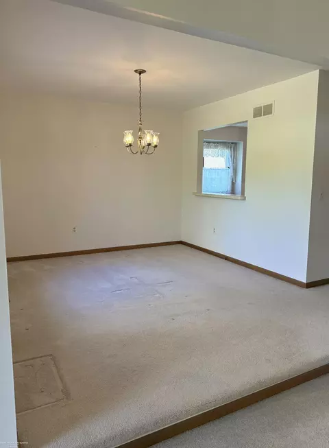 Dining - 177 Eckford, Troy, MI 48085 photo 1 of 3