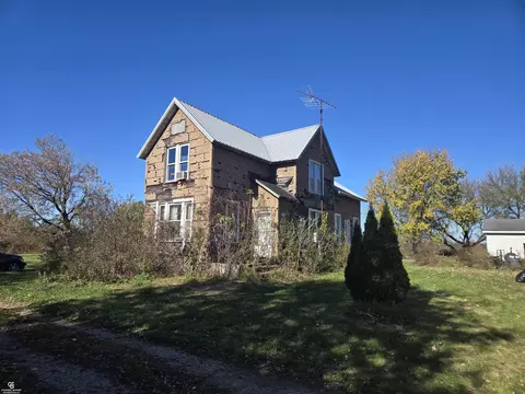 7864 Yale, Avoca, MI 48006