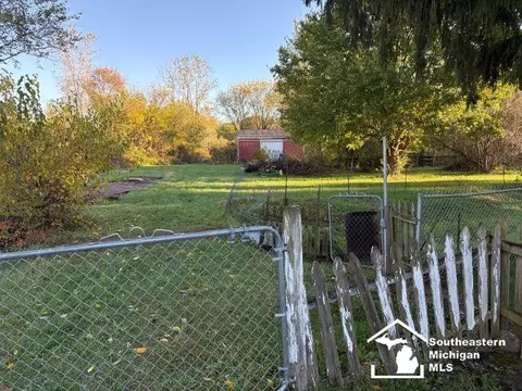 3274 W Albain, Monroe, MI 48161 photo 4