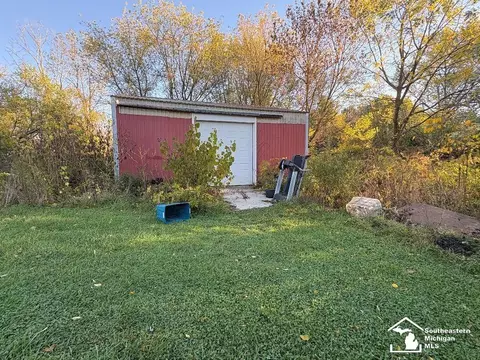 3274 W Albain, Monroe, MI 48161 photo 2