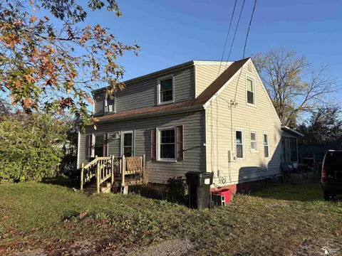 3274 W Albain, Monroe, MI 48161