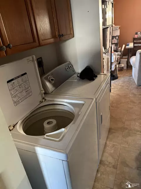 3274 W Albain, Monroe, MI 48161 photo 6