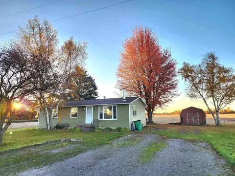2098 E Townline 14, Kawkawlin, MI 48631