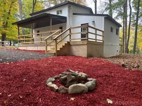 16091 Roe, Buchanan, MI 49107