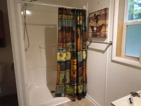 Bath - 3200 Cedar Shores Dr, Harrison, MI 48625 photo 2 of 6