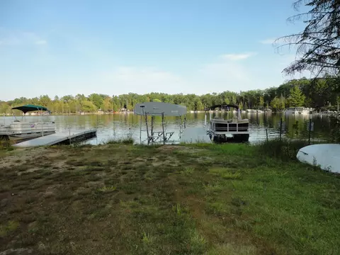 Exterior - 3200 Cedar Shores Dr, Harrison, MI 48625 photo 7 of 25