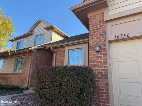 16756 Country Rdg, Macomb, MI 48044