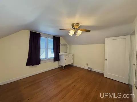 Bedroom - 322 E Fall, L'anse, MI 49946 photo 9 of 9