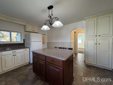 Kitchen - 322 E Fall, L'anse, MI 49946 photo 3 of 4