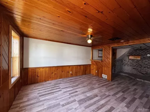 110 S 4th, L'anse, MI 49946 photo 2