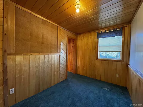 110 S 4th, L'anse, MI 49946 photo 21