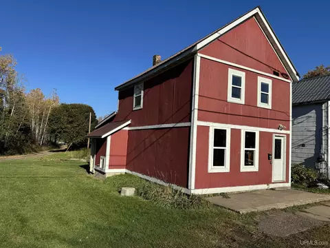 110 S 4th, L'anse, MI 49946