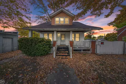 8316 Hudson, Warren, MI 48089