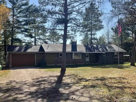 8301 Mirror Lk, Munising, MI 49862
