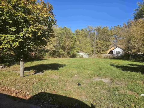 470 Navahoe, Detroit, MI 48215