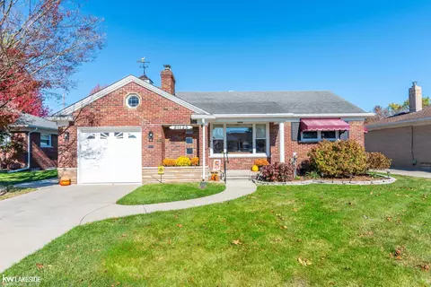 21125 Lakeland, Saint Clair Shores, MI 48081