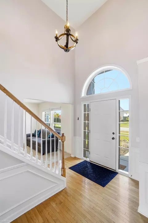 Entry Way - 27763 E Mockingbird, Flat Rock, MI 48134 photo 2 of 4